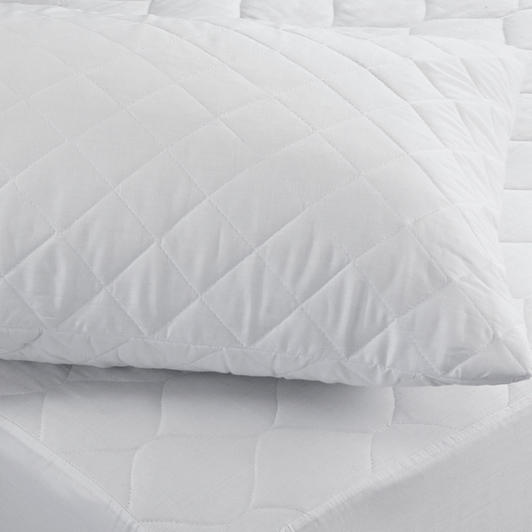 Quilted double mattress protector